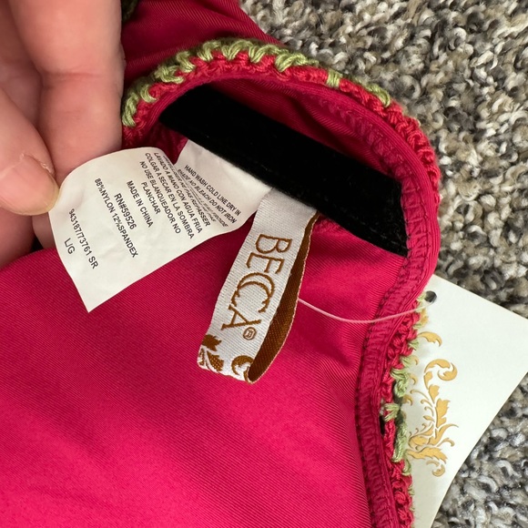 BECCA Raspberry Magenta Crochet Embroidered Detail Bikini Top Large - Picture 9 of 12